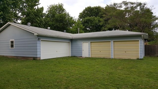 915 W 5th, Newton, KS 67114