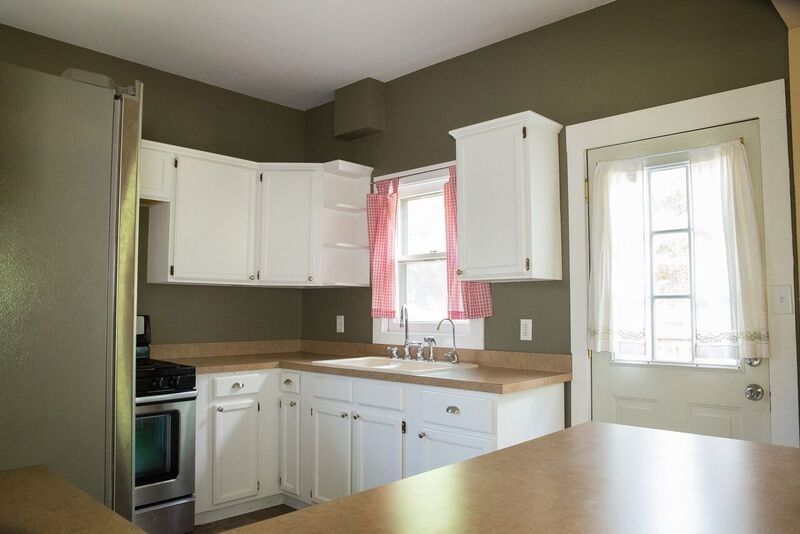 510 Santa Fe, Halstead, KS 67056