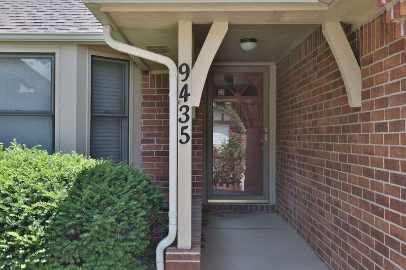 9435 E Skinner St, Wichita, KS 67207