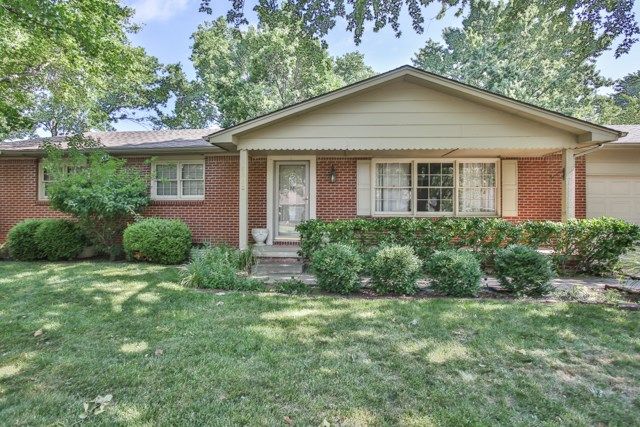 8230 E Tamarac Ln, Wichita, KS 67206