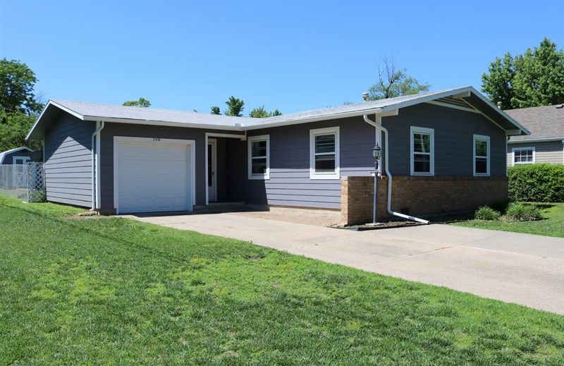 309 SW 9th, Newton, KS 67114
