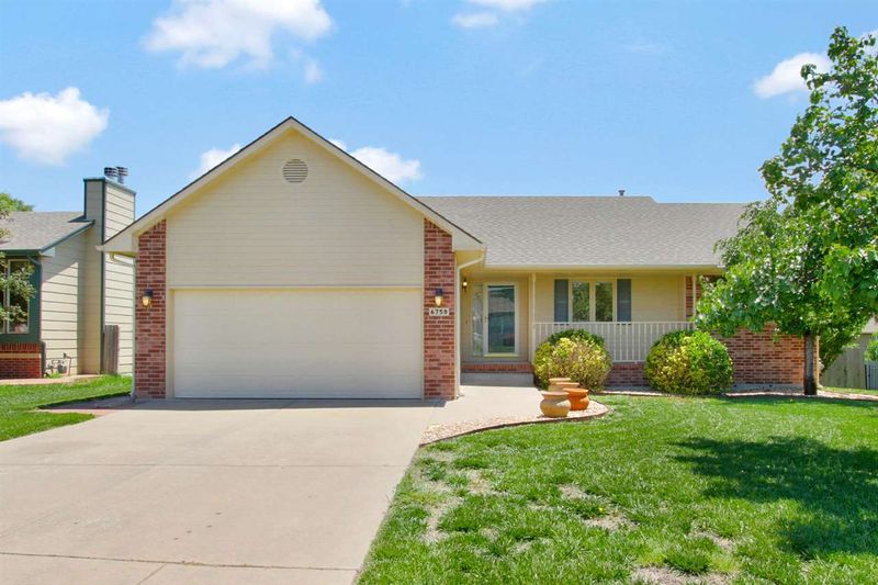 6758 E 44th Ct N, Bel Aire, KS 67226