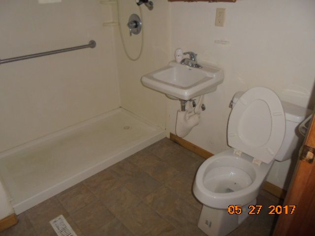 1415 E Tulsa St, Wichita, KS 67216