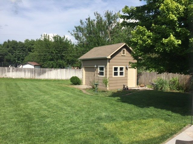 312 N Pecan Ct, Andover, KS 67002