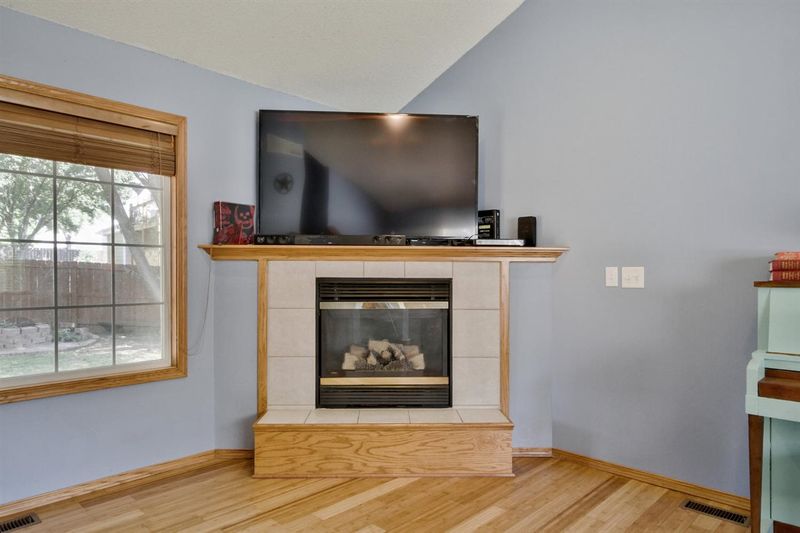 1348 E Longhorn, Derby, KS 67037