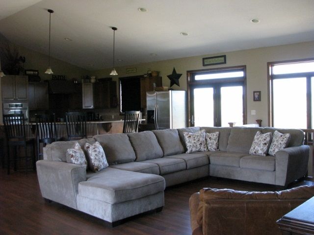 19508 101st Rd, Winfield, KS 67156
