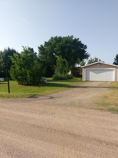 14305 E Cherokee Trl, Derby, KS 67037