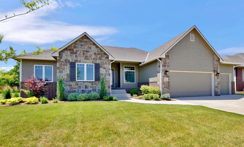 5917 E Wildfire, Bel Aire, KS 67220