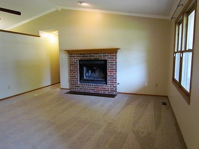 103 W Buckthorn Rd, Derby, KS 67037