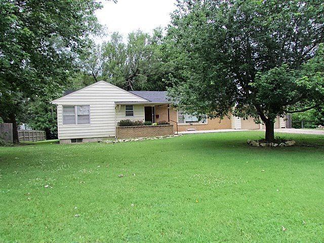 1617 N Washington Ln, Augusta, KS 67010