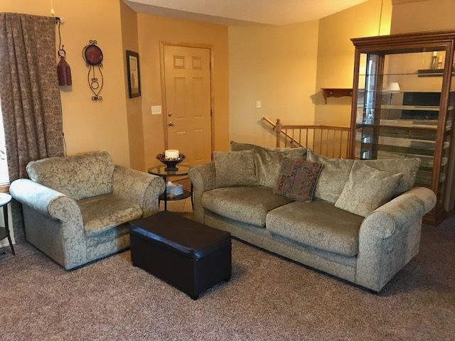 1633 E Winterset St, Goddard, KS 67052