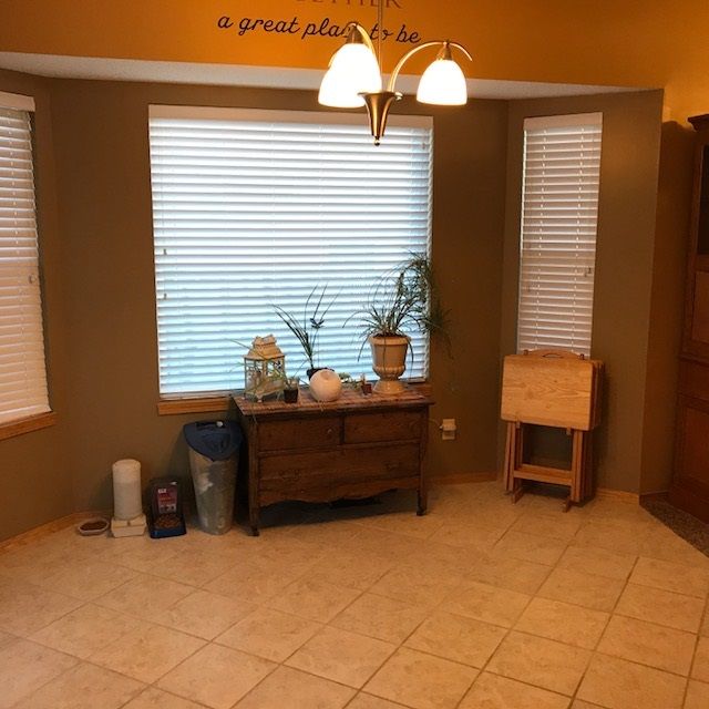 1633 E Winterset St, Goddard, KS 67052