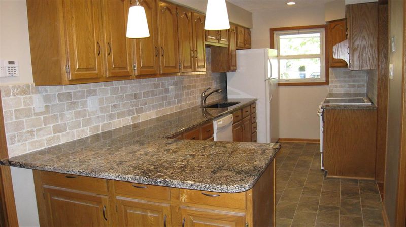 1227 N Lakeview, Derby, KS 67037
