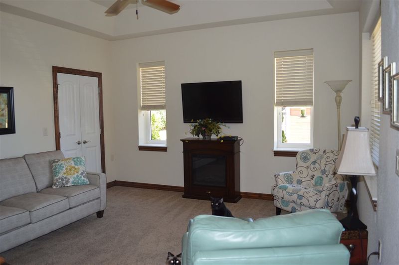 1306 N Hamilton Dr Unit A, Derby, KS 67037