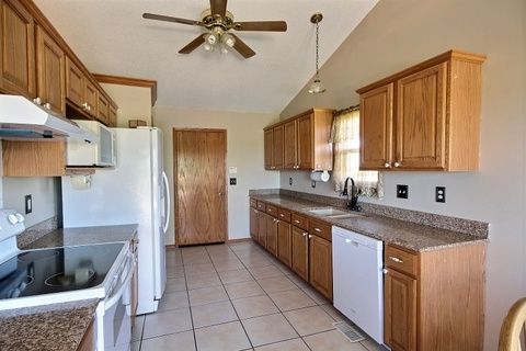 1255 E 101st St N, Valley Center, KS 67147