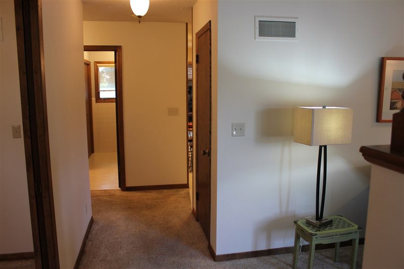 720 Wheat Ln, Hesston, KS 67062