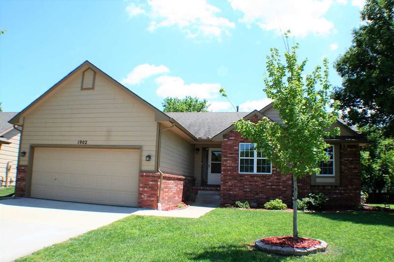 1902 N Remington Cir, Andover, KS 67002