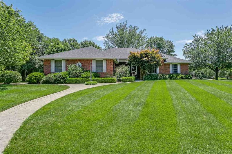 301 Meadow Rd, El Dorado, KS 67042