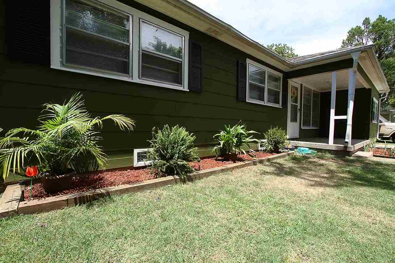 3517 S Walnut St, Wichita, KS 67217