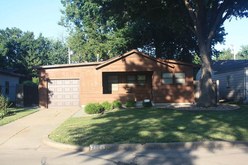 2264 S Spruce, Wichita, KS 67211