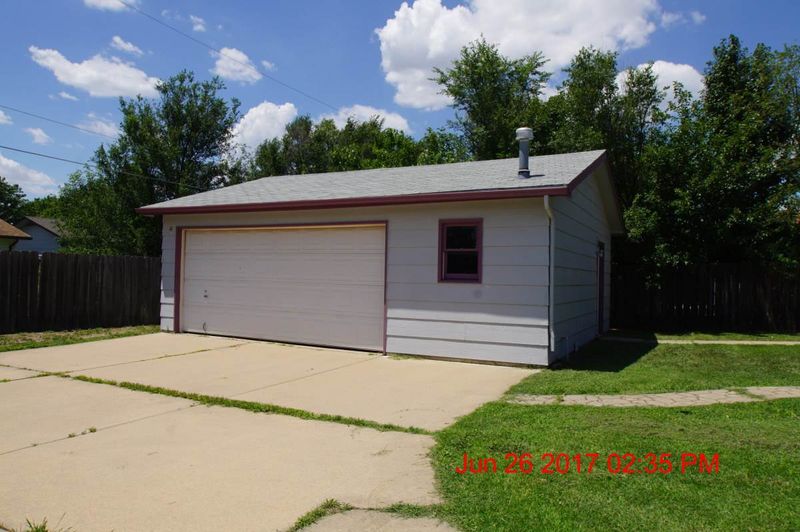 3327 S Gow, Wichita, KS 67217