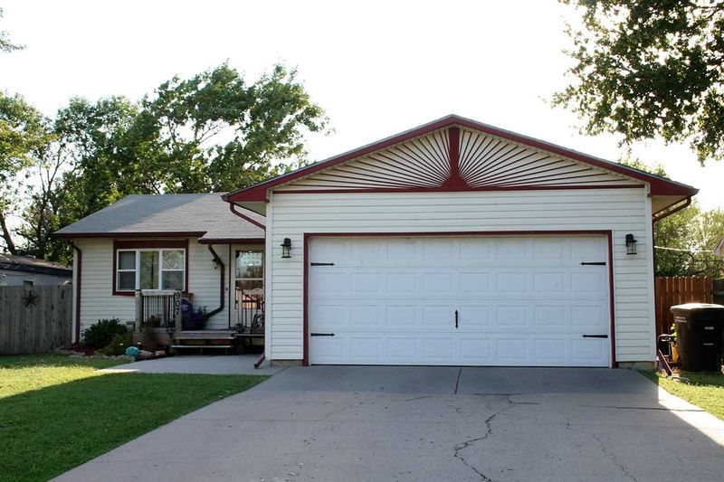 907 Alice, Augusta, KS 67010