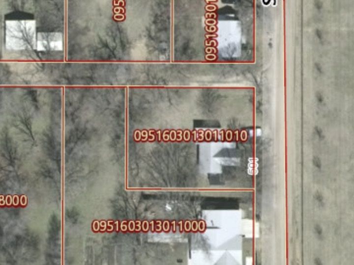 511 Sherman St, Newton, KS 67114