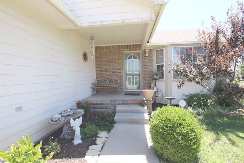 756 S Reflection Lake, Andover, KS 67002