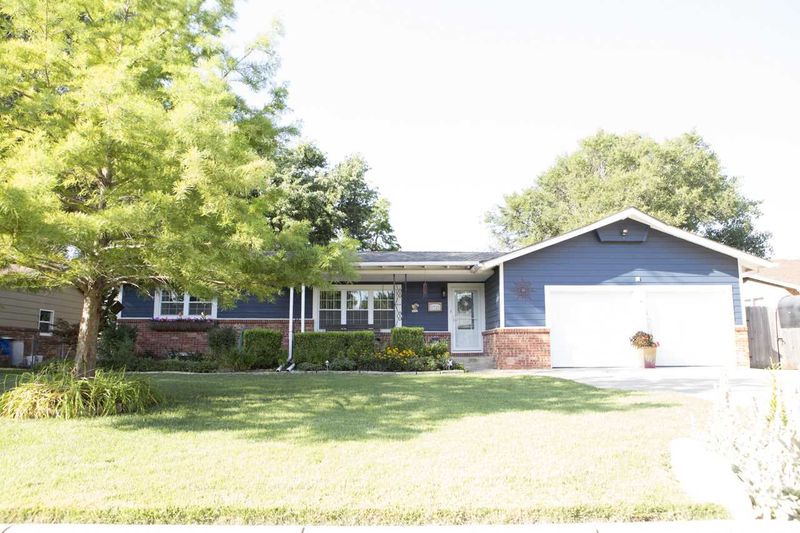 5721 E Perryton, Bel Aire, KS 67220