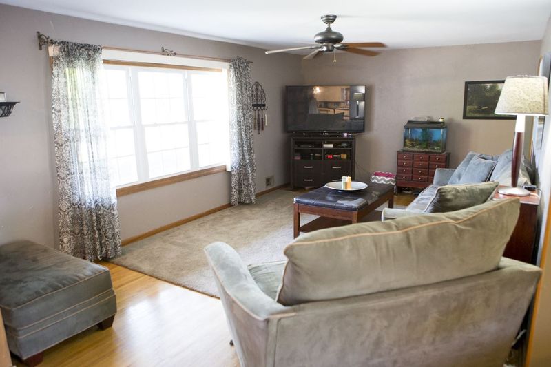 5721 E Perryton, Bel Aire, KS 67220