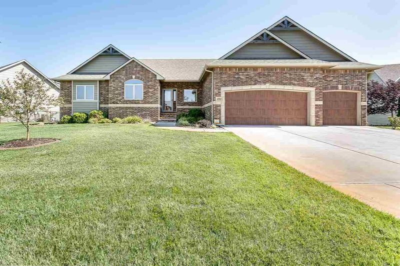 4882 N Emerald Ct, Maize, KS 67101