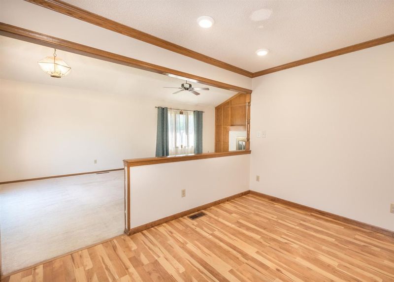 8548 E Mount Vernon Ct, Wichita, KS 67207
