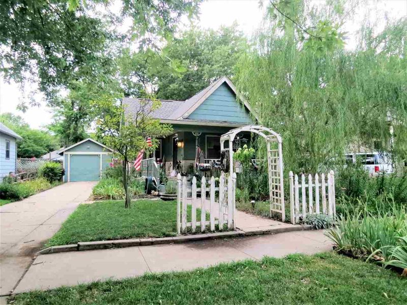 817 N Buffum St, Wichita, KS 67203