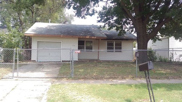 1784 N Pinecrest, Wichita, KS 67208