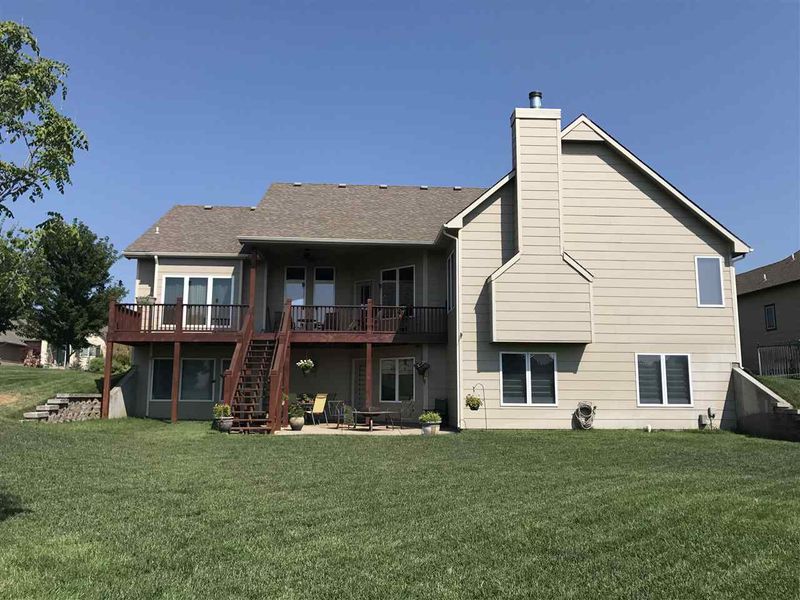 2325 N Fairway, Derby, KS 67037