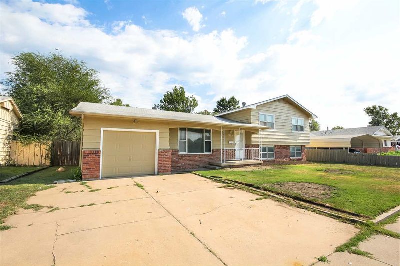 1208 E Galena, Wichita, KS 67216