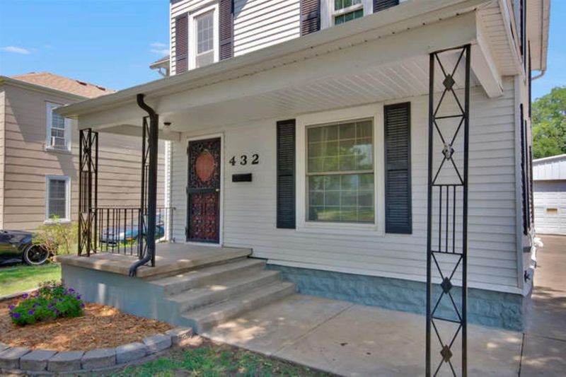 432 E 4th, Newton, KS 67114