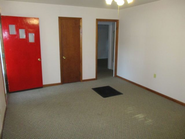 108 E C, Hillsboro, KS 67063