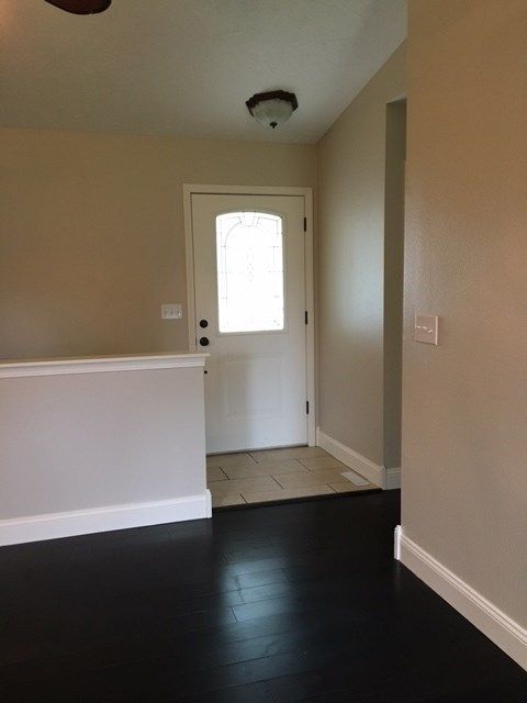 1132 N Burrows St, Belle Plaine, KS 67013