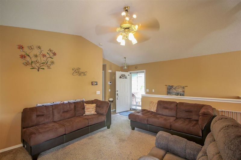 6201 E 41st St N, Bel Aire, KS 67220