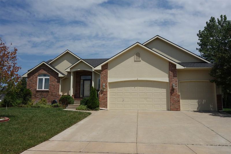 808 W Putter Ct, Andover, KS 67002