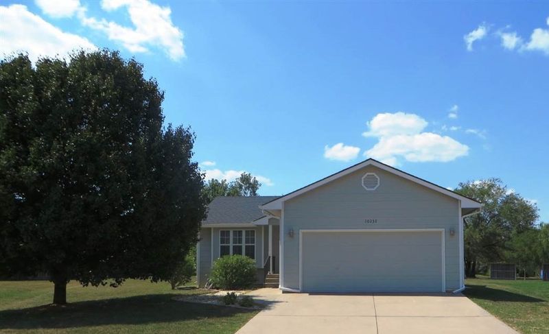10232 E Skinner Ct, Wichita, KS 67207