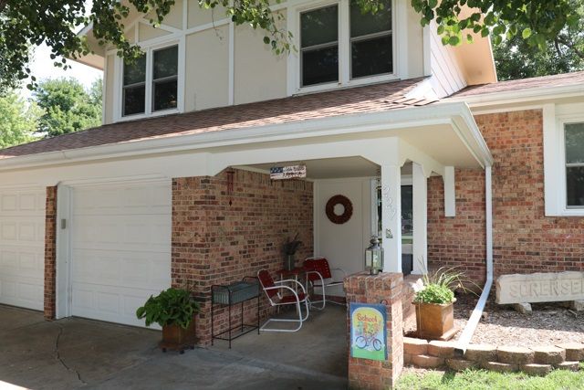 227 E Pioneer Pl, Mulvane, KS 67110