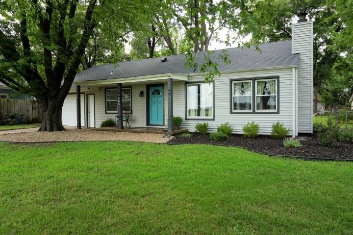 406 E 23rd, North Newton, KS 67117