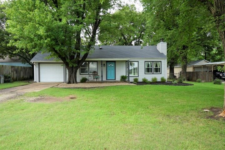 406 E 23rd, North Newton, KS 67117