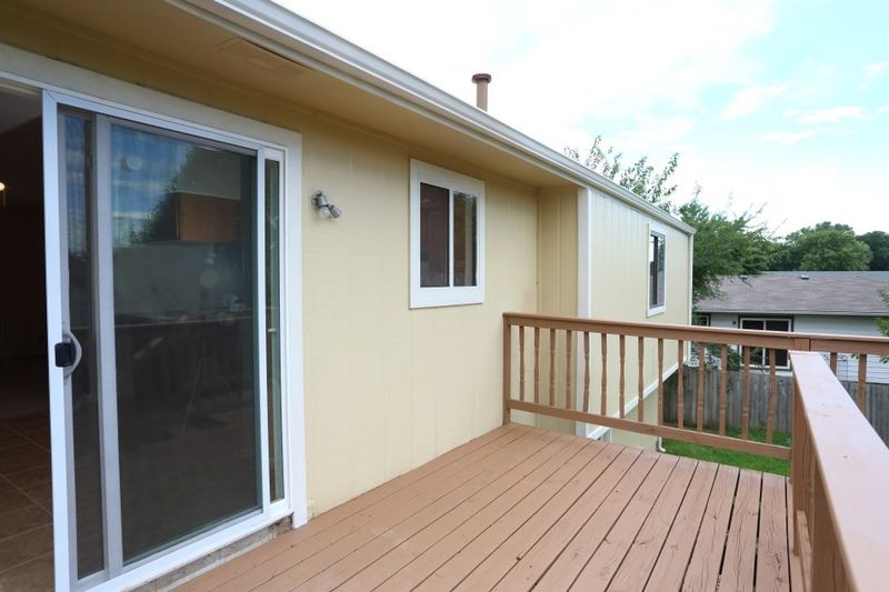 910 E 53rd S, Wichita, KS 67216