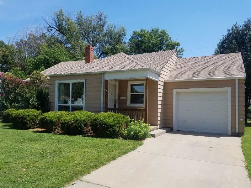 2409 E Menlo, Wichita, KS 67211