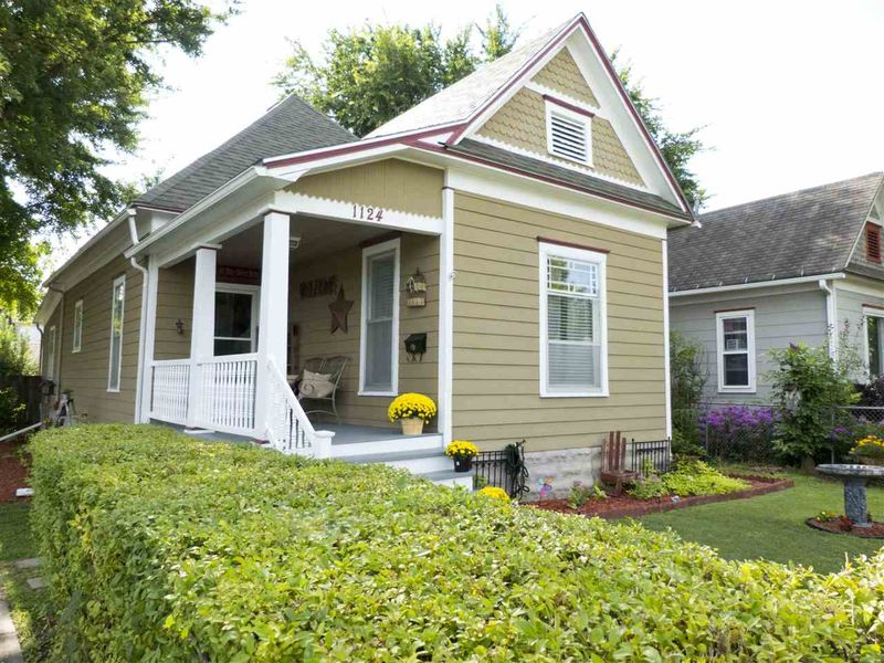 1124 N Main, Newton, KS 67114