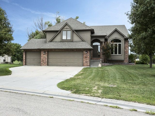 330 S Fairway, Andover, KS 67002