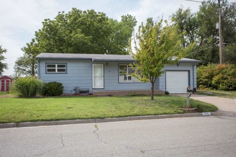 219 S Duncan St, Newton, KS 67114